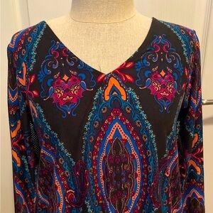 Women’s blouse loose fit v neck